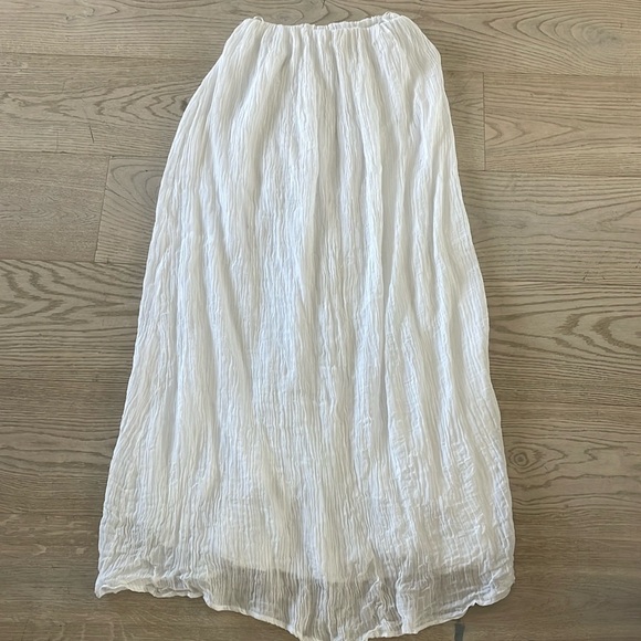 DISSH White Maxi Dress - Picture 2 of 4